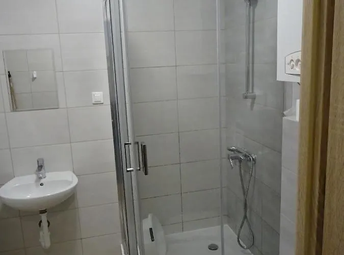 Pokoje Goscinne Holtur Podczele